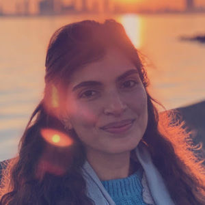 Meet your Posher, Hala